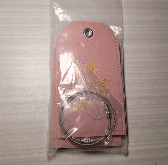 Leather Baggage Tags with Name ID Label Travel Essentials, Fun Pink 2- Pack - Picture 10 of 11